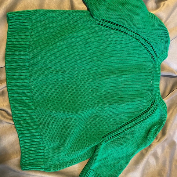 Chaus - Picture 2 of 4